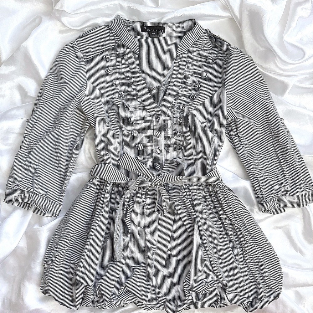 Twenty One Military Striped Bubble Hem Tunic Top Black White S
